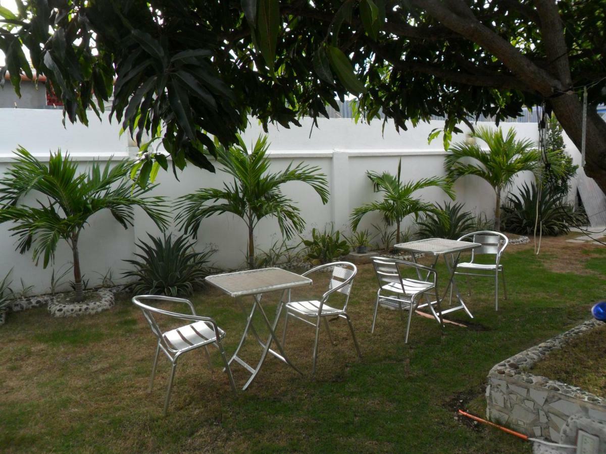 Jasmin'S Room Rental Moalboal Exterior foto